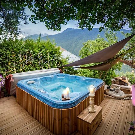 Bed and Breakfast La Ferme D'Angele Bourg-Saint-Maurice Exterior foto