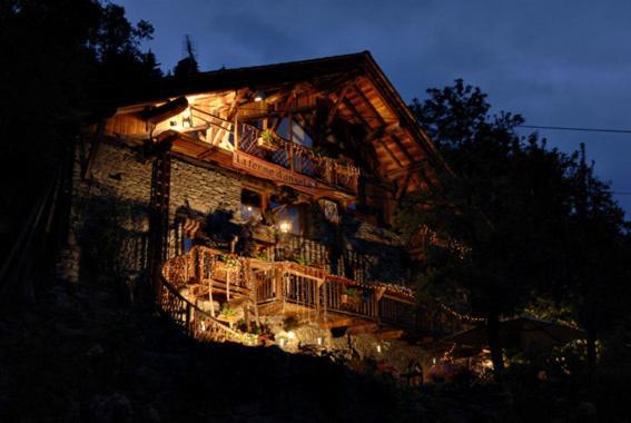 Bed and Breakfast La Ferme D'Angele Bourg-Saint-Maurice Exterior foto